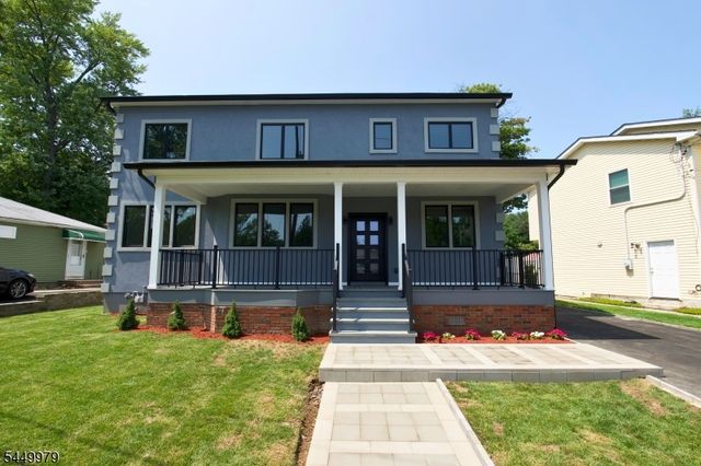 6 Henoch Ave, Clifton City, NJ 07013
