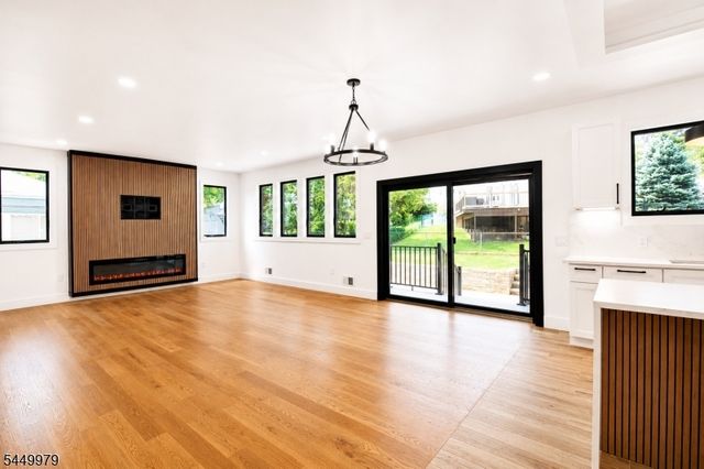 6 Henoch Ave, Clifton City, NJ 07013