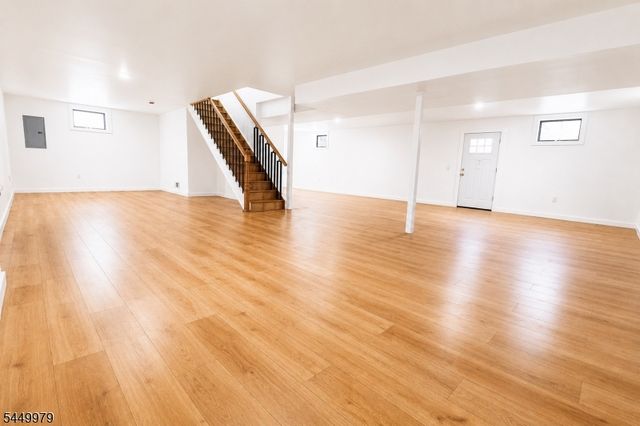 6 Henoch Ave, Clifton City, NJ 07013