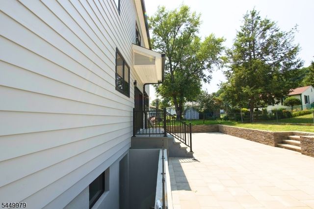 6 Henoch Ave, Clifton City, NJ 07013