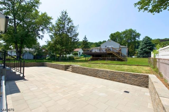 6 Henoch Ave, Clifton City, NJ 07013