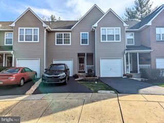 54 PICCADILLY CIR, Doylestown, PA 18901