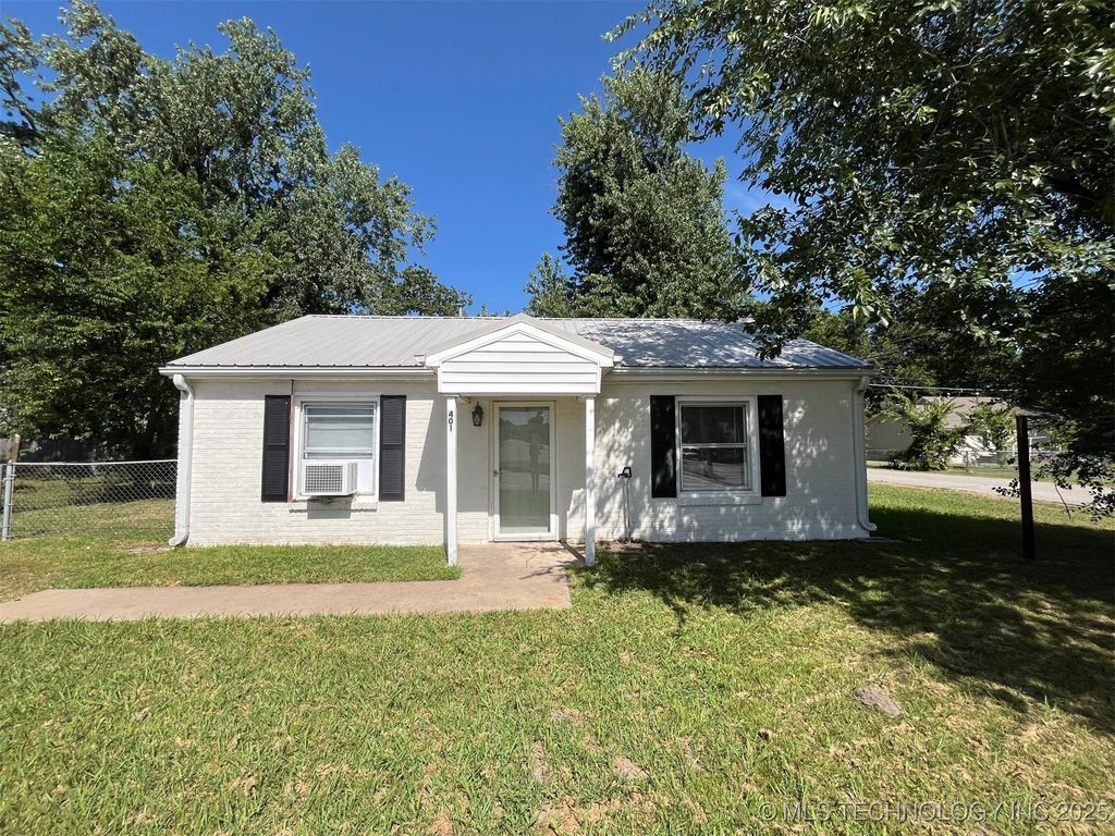 401 N Orphan Street, Pryor, OK 74361