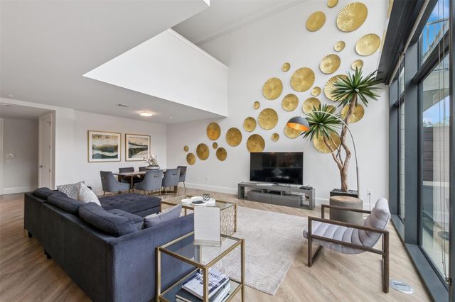 3333 Lake Street 21F, Houston, TX 77098