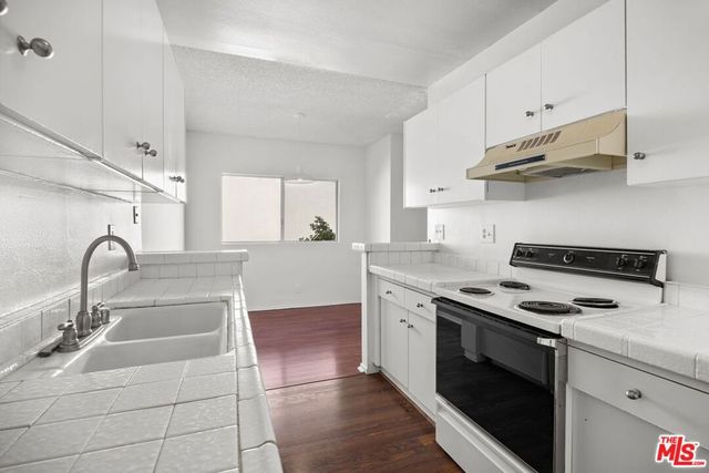 5400 Newcastle Avenue 66, Encino, CA 91316