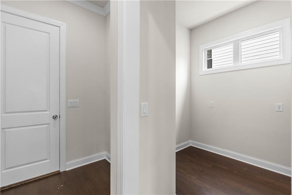 Image 23 of property listing at 651 Summitt Hill Way, Cumming, GA 30040