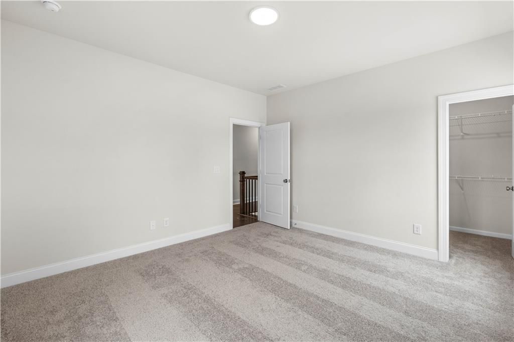 Image 27 of property listing at 651 Summitt Hill Way, Cumming, GA 30040