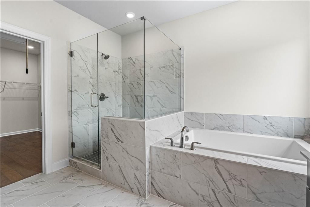 Image 36 of property listing at 651 Summitt Hill Way, Cumming, GA 30040