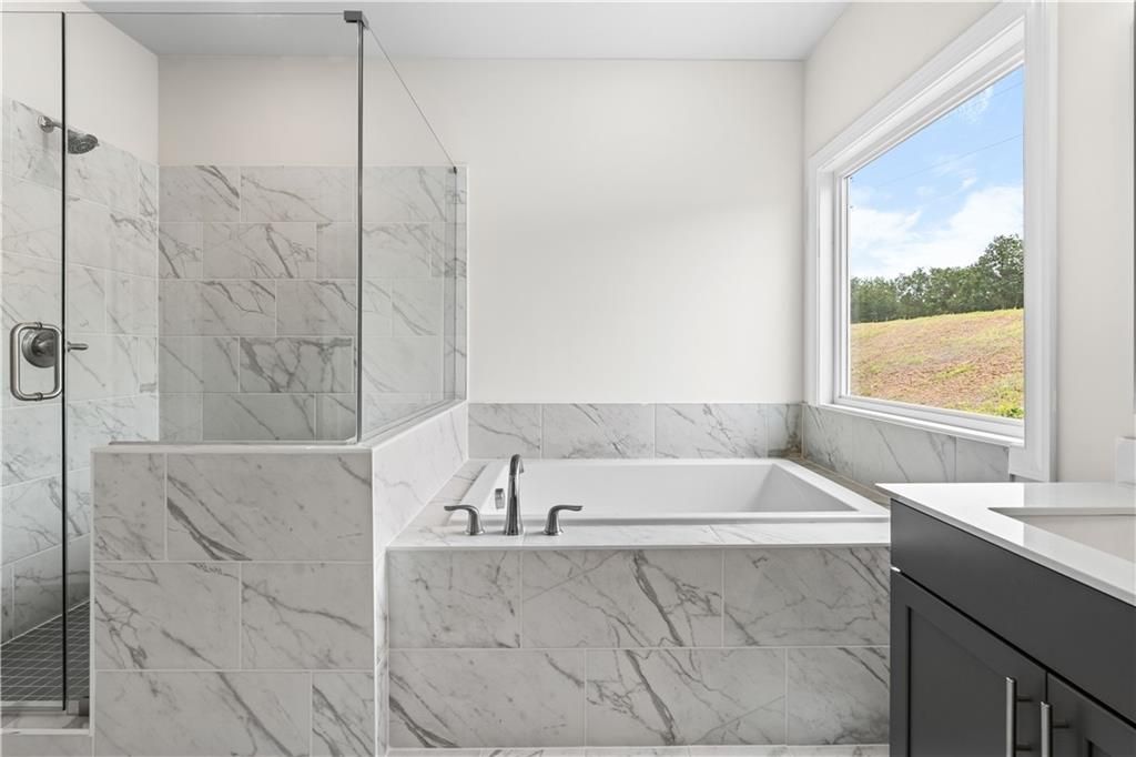 Image 37 of property listing at 651 Summitt Hill Way, Cumming, GA 30040