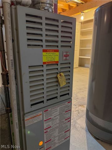 1389 N Milburn Square NE, Bolivar, OH 44612