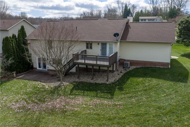 1389 N Milburn Square NE, Bolivar, OH 44612