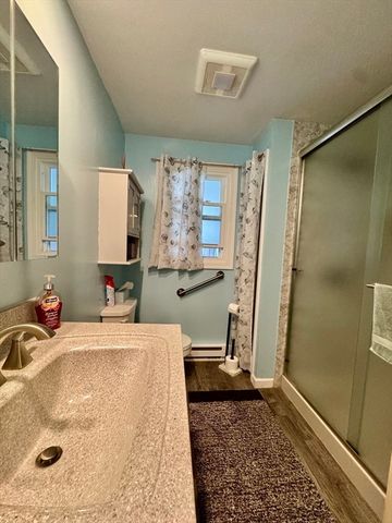 93 Marguerite St, Chicopee, MA 01020