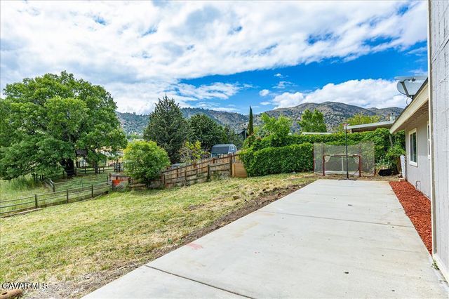20924 Brentwood Drive, Tehachapi, CA 93561