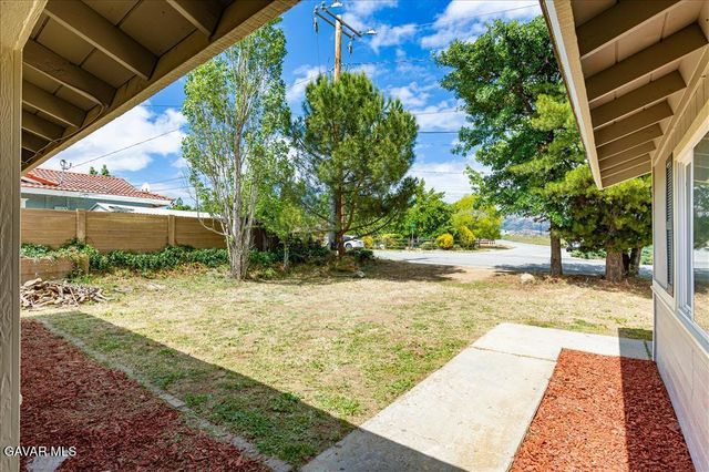 20924 Brentwood Drive, Tehachapi, CA 93561