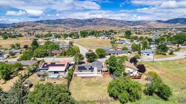 20924 Brentwood Drive, Tehachapi, CA 93561