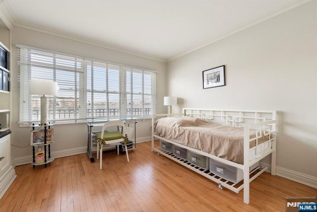 108 The Promenade 108, Edgewater, NJ 07020