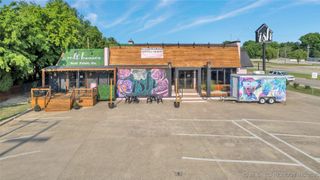 1717 W Broadway, Ardmore, OK 73401