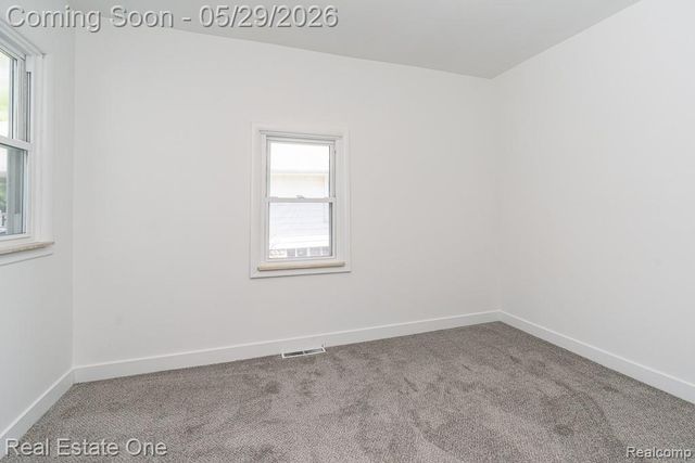 1056 Adams Road, Burton, MI 48509