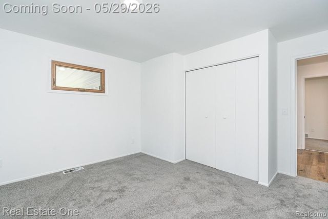 1056 Adams Road, Burton, MI 48509