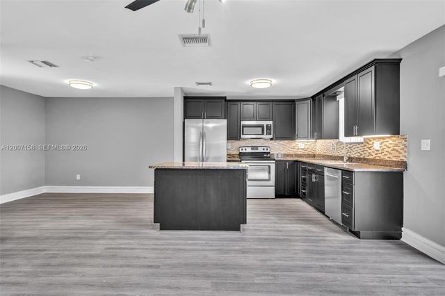 14212 NE 4th Ave, Miami, FL 33161