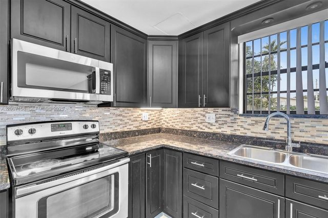 14212 NE 4th Ave, Miami, FL 33161