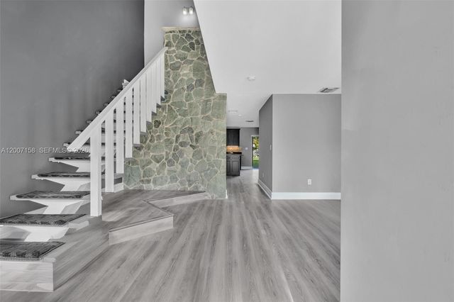 14212 NE 4th Ave, Miami, FL 33161