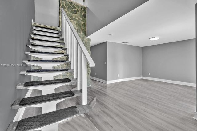 14212 NE 4th Ave, Miami, FL 33161