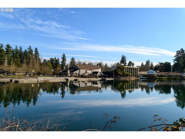 719 2ND St, Lake Oswego, OR 97034