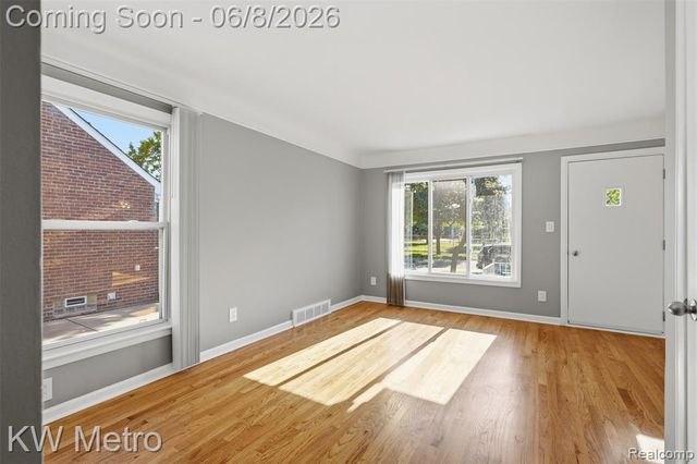 3525 Westwood Street, Dearborn, MI 48124