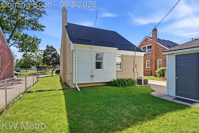 3525 Westwood Street, Dearborn, MI 48124