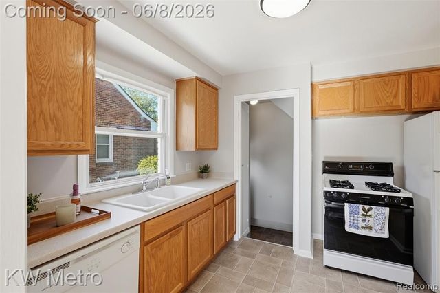 3525 Westwood Street, Dearborn, MI 48124