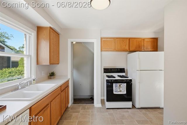 3525 Westwood Street, Dearborn, MI 48124