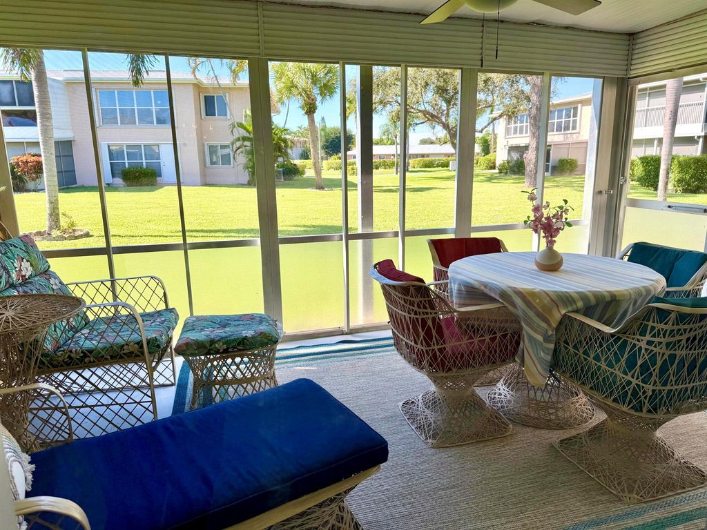 1360 NW 19th Terrace 102, Delray Beach, FL 33445