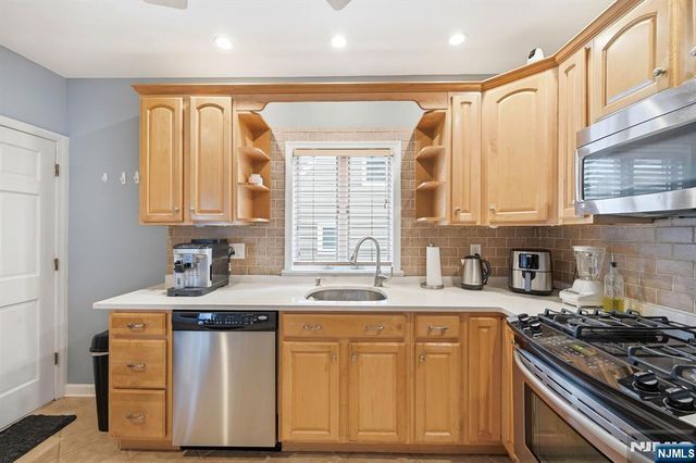 13-33 George Street, Fair Lawn, NJ 07410