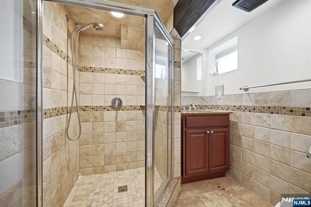 13-33 George Street, Fair Lawn, NJ 07410