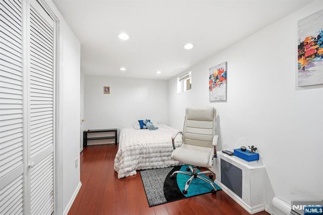 13-33 George Street, Fair Lawn, NJ 07410