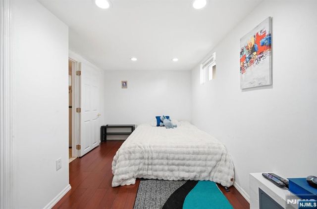 13-33 George Street, Fair Lawn, NJ 07410