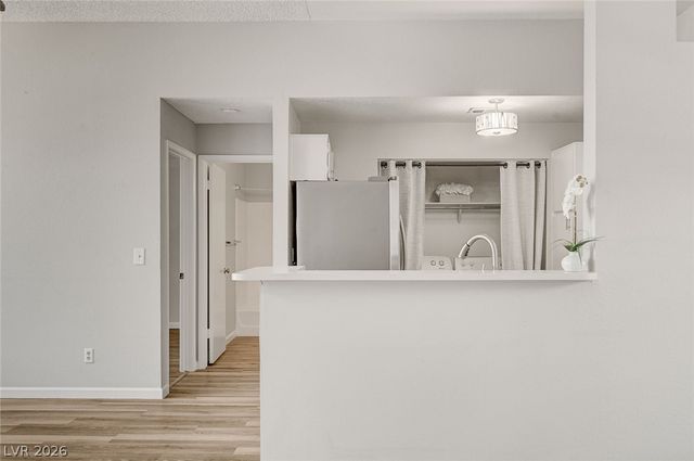 3150 Soft Breezes Drive 2053, Las Vegas, NV 89128
