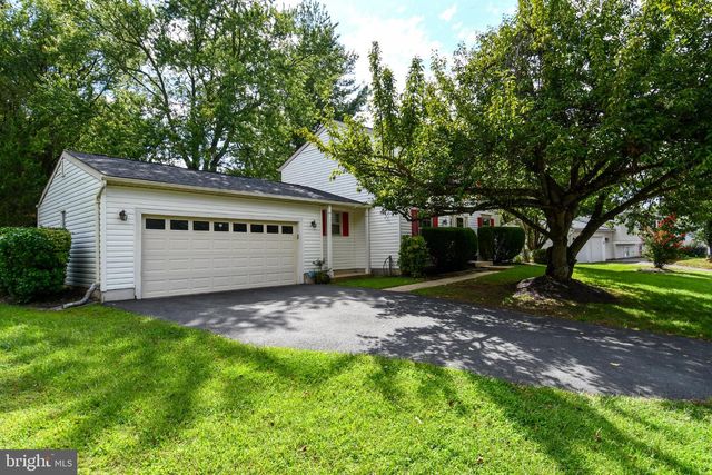 13985 CABELLS MILL DR, Centreville, VA 20120