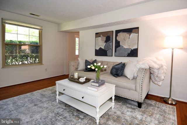 13985 CABELLS MILL DR, Centreville, VA 20120
