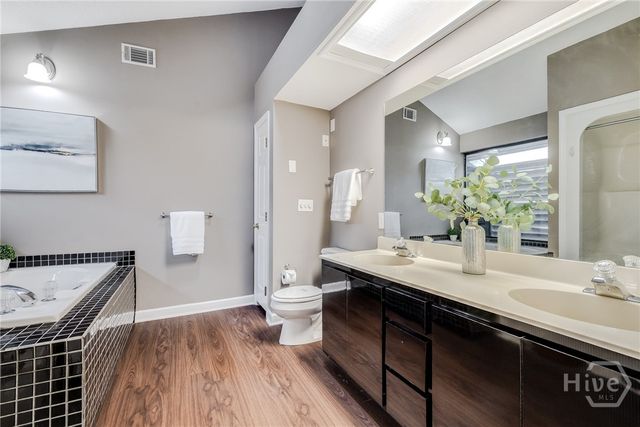 122 Smith Avenue, Savannah, GA 31408