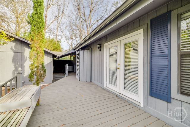 122 Smith Avenue, Savannah, GA 31408