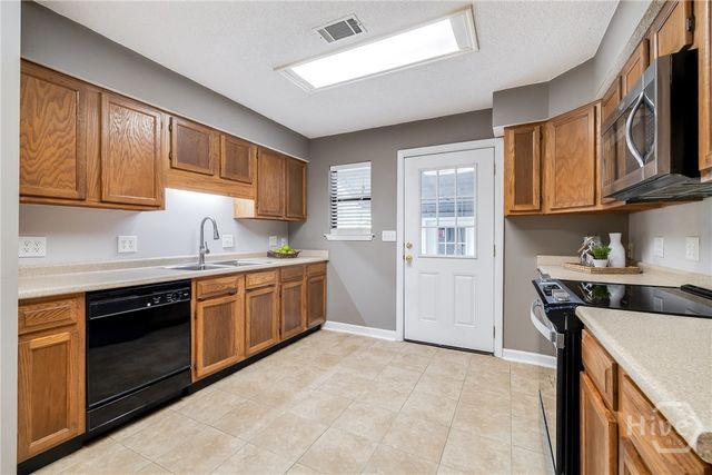 122 Smith Avenue, Savannah, GA 31408