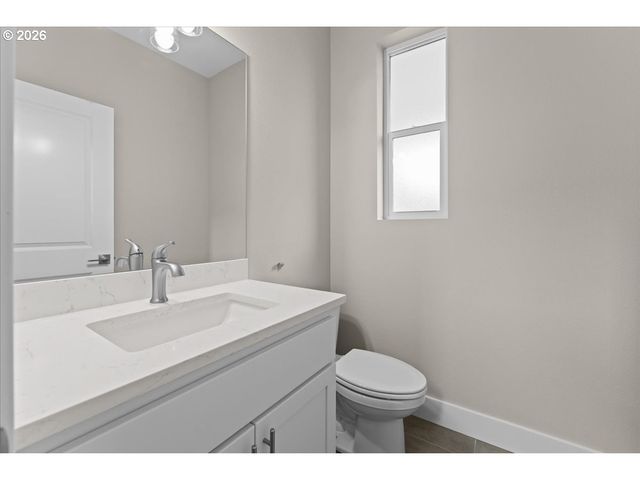 9822 Sw 34th Pl, Portland, OR 97219