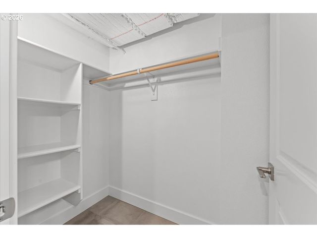 9822 Sw 34th Pl, Portland, OR 97219