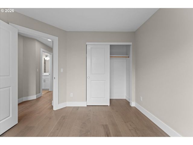 9822 Sw 34th Pl, Portland, OR 97219