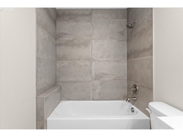 9822 Sw 34th Pl, Portland, OR 97219