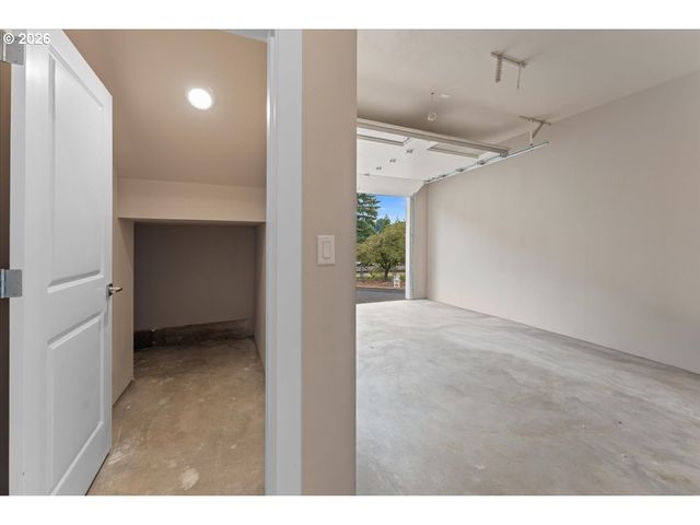 9822 Sw 34th Pl, Portland, OR 97219