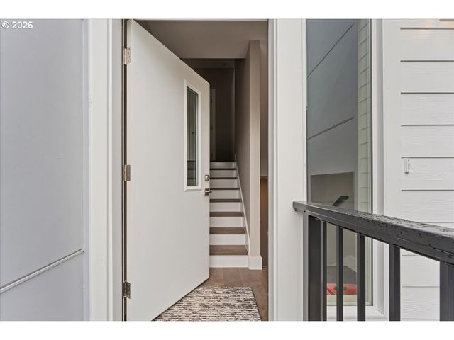 9822 Sw 34th Pl, Portland, OR 97219