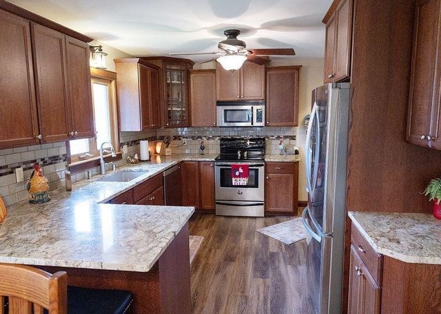 544 Leonard STREET N, West Salem, WI 54669